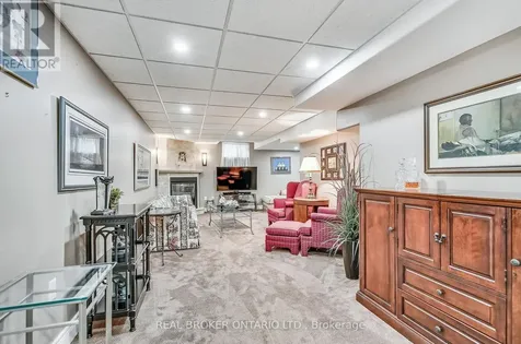 5 Liddycoat Lane Hamilton (ancaster) ON L9G 0A7