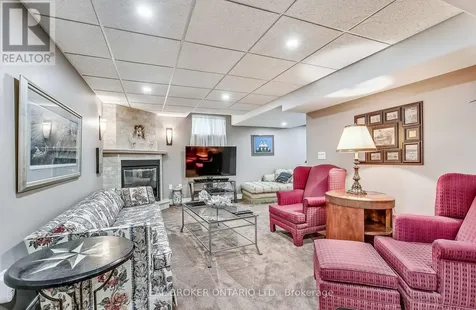 5 Liddycoat Lane Hamilton (ancaster) ON L9G 0A7