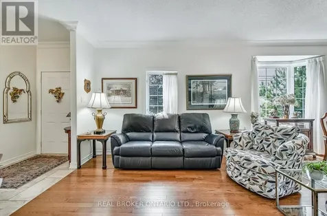 5 Liddycoat Lane Hamilton (ancaster) ON L9G 0A7