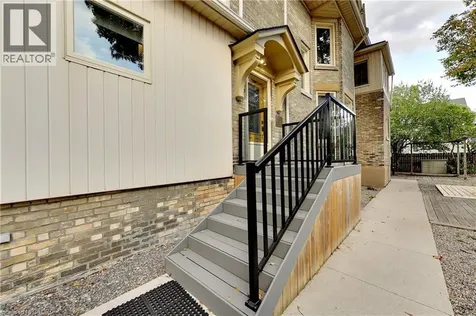 122 Forsyth Street Sarnia ON N7T 6C3
