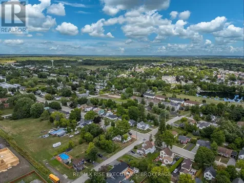 190 Victoria Avenue Gananoque ON K7G 2S1