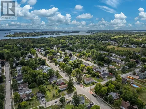 190 Victoria Avenue Gananoque ON K7G 2S1