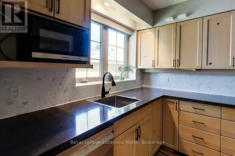 115 Robinson Street Collingwood ON L9Y 3M2