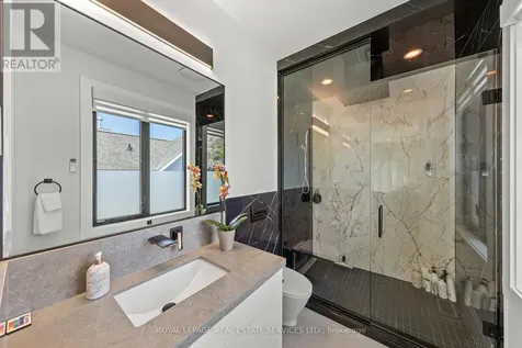 118 Barton Boulevard Blue Mountains ON N0H 1J0