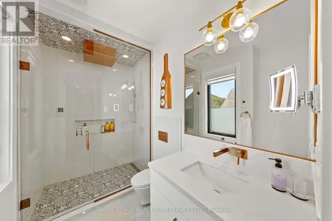 118 Barton Boulevard Blue Mountains ON N0H 1J0