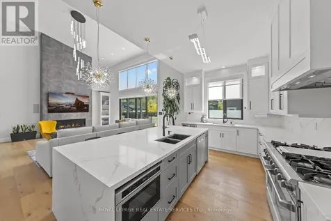 118 Barton Boulevard Blue Mountains ON N0H 1J0