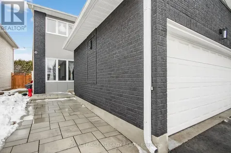 2092 Legrand Crescent Ottawa ON K1E 3T6