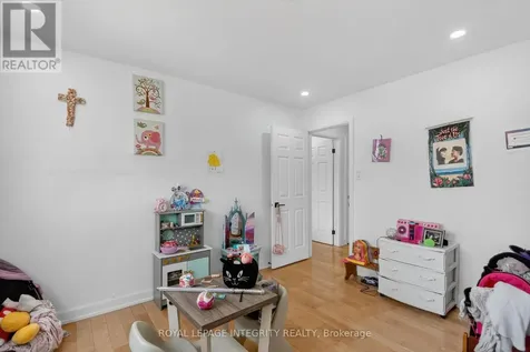2092 Legrand Crescent Ottawa ON K1E 3T6