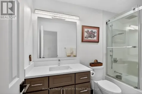 2092 Legrand Crescent Ottawa ON K1E 3T6