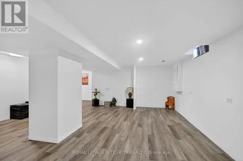 2092 Legrand Crescent Ottawa ON K1E 3T6