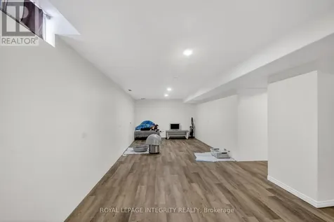 2092 Legrand Crescent Ottawa ON K1E 3T6