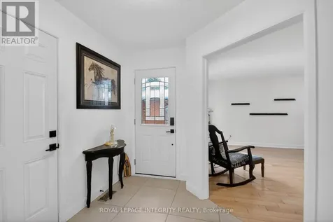 2092 Legrand Crescent Ottawa ON K1E 3T6