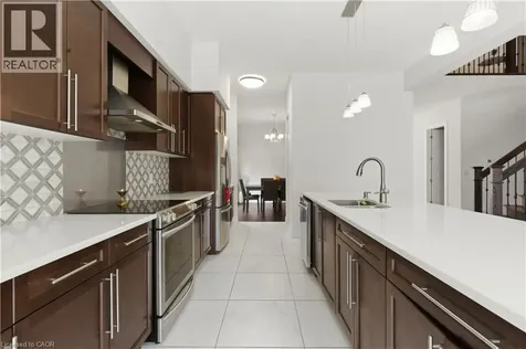 2000 Maddex Way London ON N5X 0M9