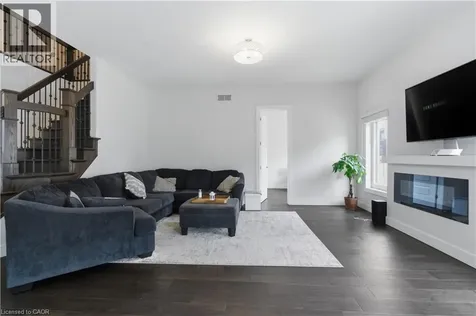 2000 Maddex Way London ON N5X 0M9