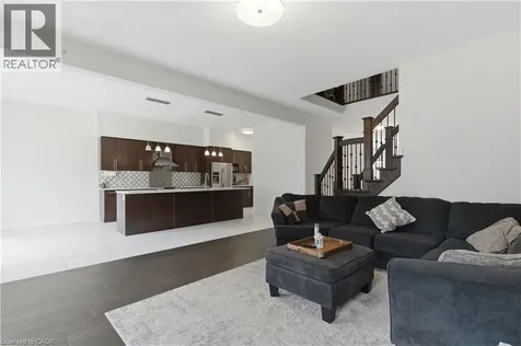 2000 Maddex Way London ON N5X 0M9