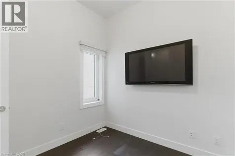 2000 Maddex Way London ON N5X 0M9