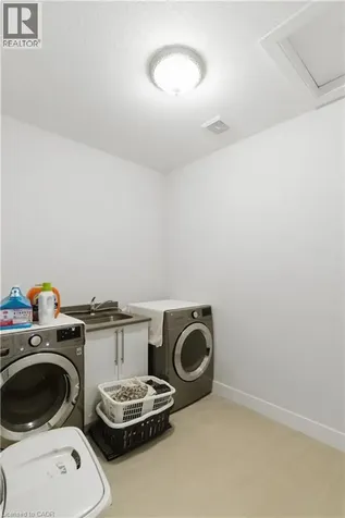 2000 Maddex Way London ON N5X 0M9