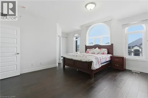2000 Maddex Way London ON N5X 0M9