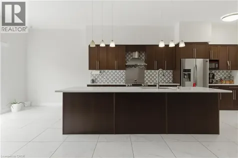 2000 Maddex Way London ON N5X 0M9