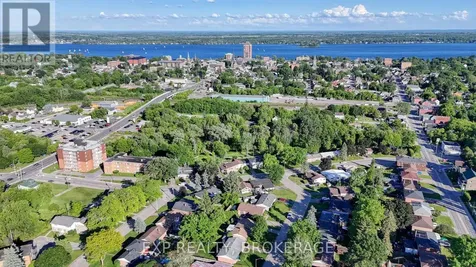 19 Convay Crescent Brockville ON K6V 5A2