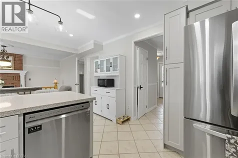 324 Burnett Avenue Cambridge ON N1T 1G6