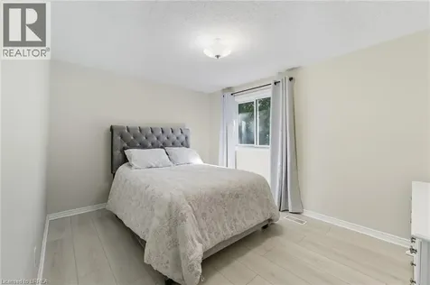324 Burnett Avenue Cambridge ON N1T 1G6