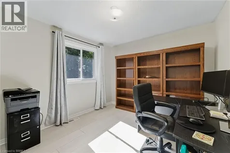 324 Burnett Avenue Cambridge ON N1T 1G6
