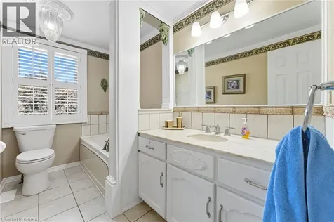 324 Burnett Avenue Cambridge ON N1T 1G6
