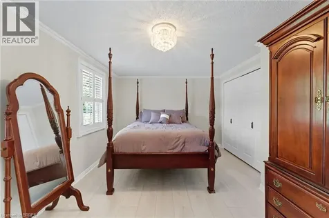 324 Burnett Avenue Cambridge ON N1T 1G6