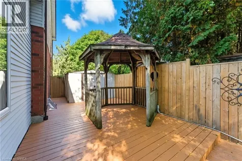 324 Burnett Avenue Cambridge ON N1T 1G6