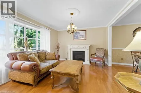 324 Burnett Avenue Cambridge ON N1T 1G6