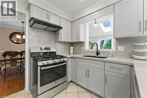 324 Burnett Avenue Cambridge ON N1T 1G6