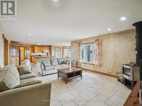 232 Eighth Road East Hamilton ON L8J 3M2