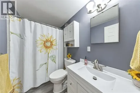 1103 Cardiff Court Sarnia ON N7S 4B6