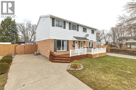 1103 Cardiff Court Sarnia ON N7S 4B6