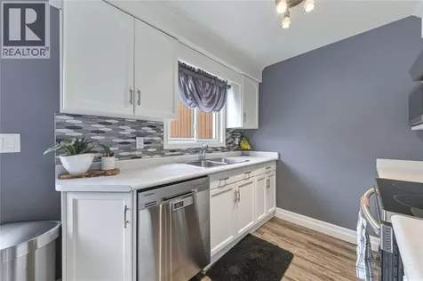 1103 Cardiff Court Sarnia ON N7S 4B6