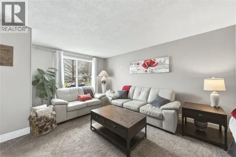 1103 Cardiff Court Sarnia ON N7S 4B6