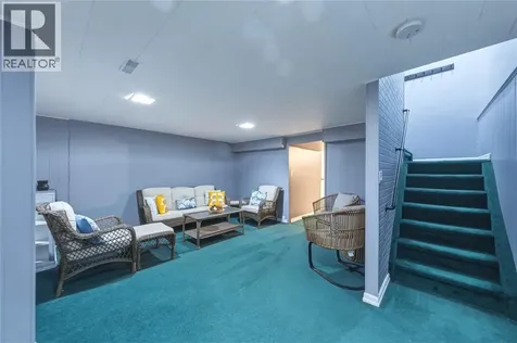 1103 Cardiff Court Sarnia ON N7S 4B6
