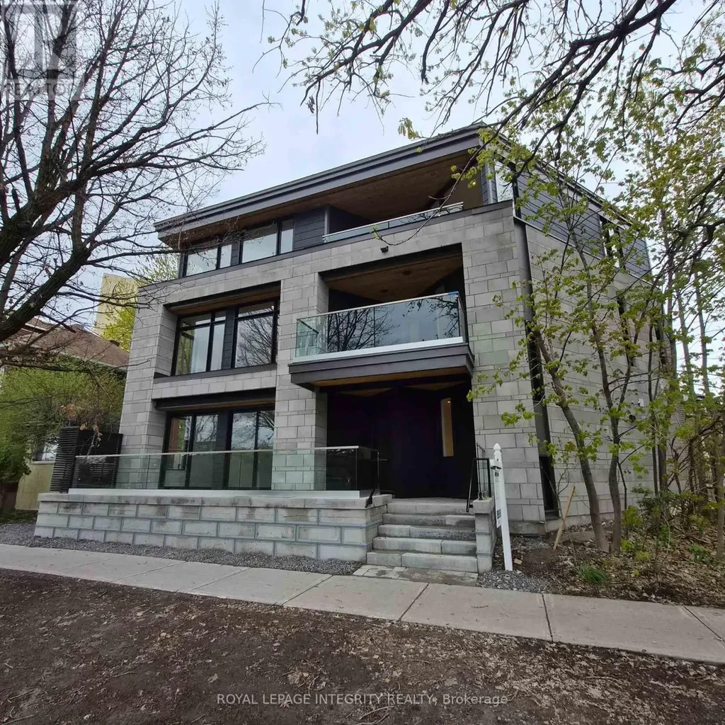 112 Queen Elizabeth Drive Ottawa ON K2P 0Z5