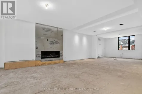 112 Queen Elizabeth Drive Ottawa ON K2P 0Z5