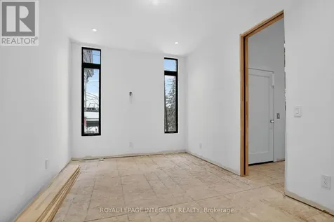 112 Queen Elizabeth Drive Ottawa ON K2P 0Z5