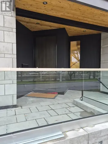 112 Queen Elizabeth Drive Ottawa ON K2P 0Z5