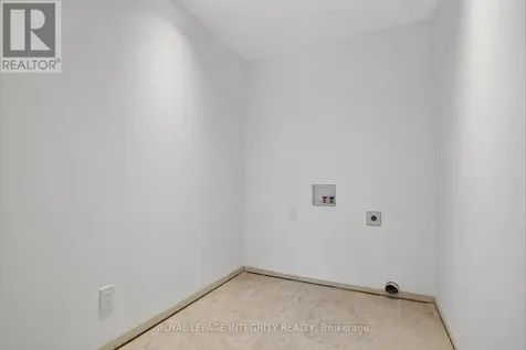 112 Queen Elizabeth Drive Ottawa ON K2P 0Z5