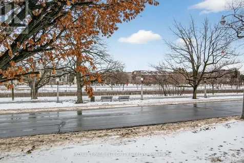 112 Queen Elizabeth Drive Ottawa ON K2P 0Z5