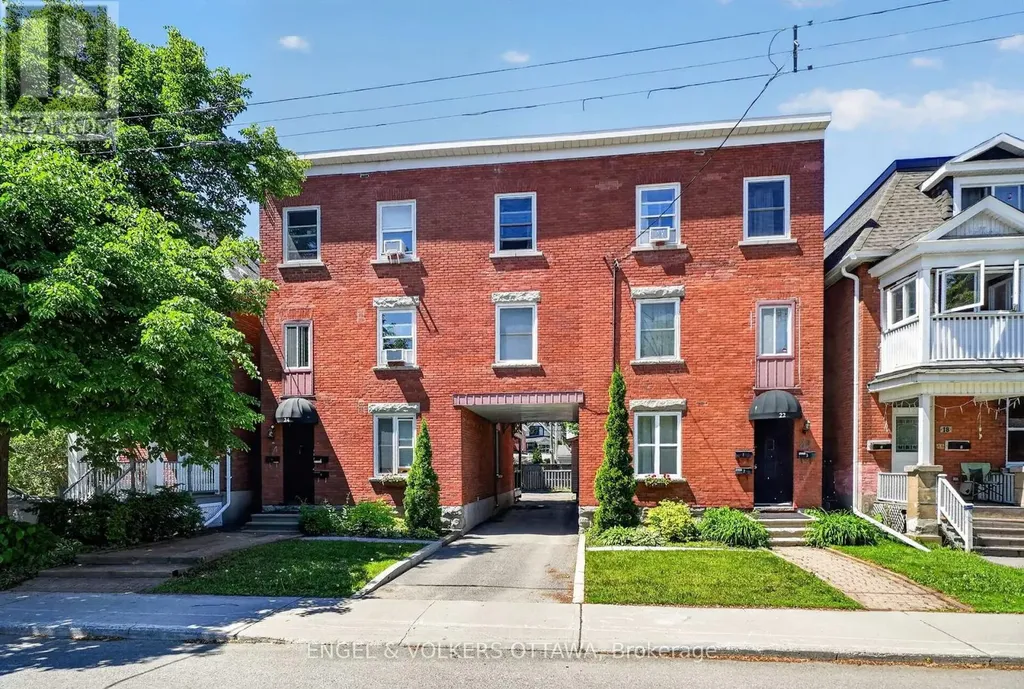 22-24 St Francis Street Ottawa ON K1Y 1W5