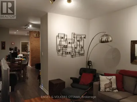 22-24 St Francis Street Ottawa ON K1Y 1W5