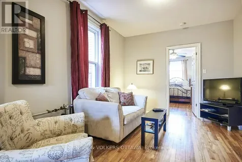 22-24 St Francis Street Ottawa ON K1Y 1W5