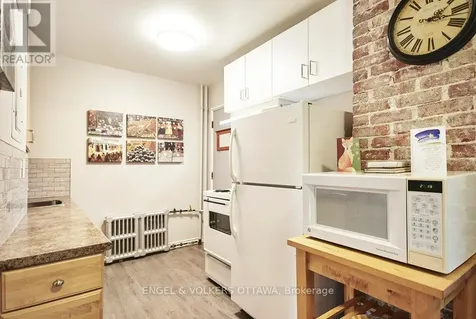 22-24 St Francis Street Ottawa ON K1Y 1W5