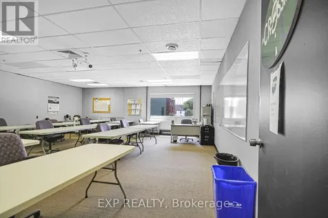 12 Maple Avenue Smiths Falls ON K7A 1Z5