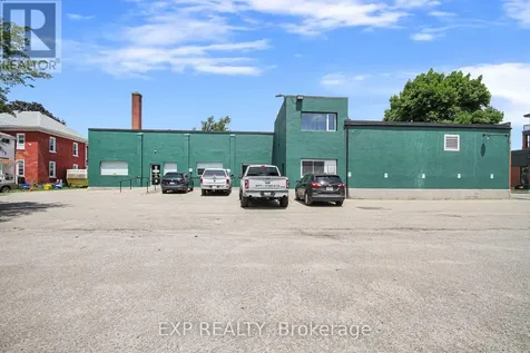 12 Maple Avenue Smiths Falls ON K7A 1Z5
